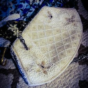 Vintage white opace pearl like hand beaded clutch